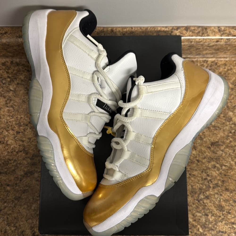 COPY - Jordan 11 low - Picture 5 of 9